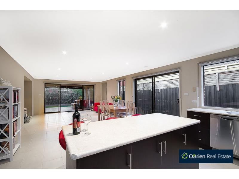 3 Parkstone Vista, Cranbourne VIC 3977