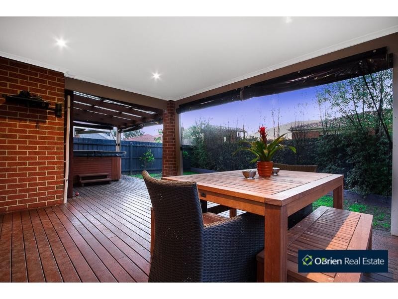 3 Parkstone Vista, Cranbourne VIC 3977