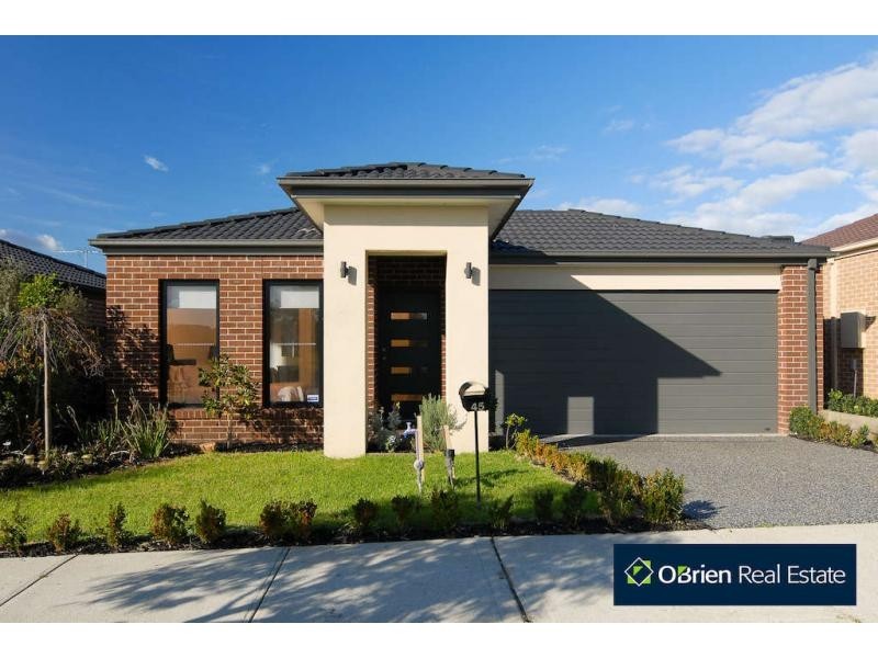 45 Prosperity Avenue, Cranbourne North VIC 3977