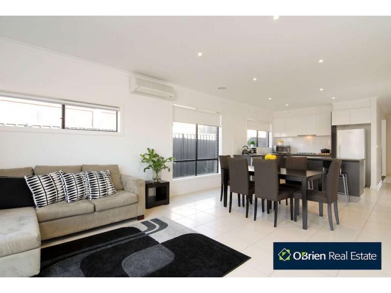 45 Prosperity Avenue, Cranbourne North VIC 3977