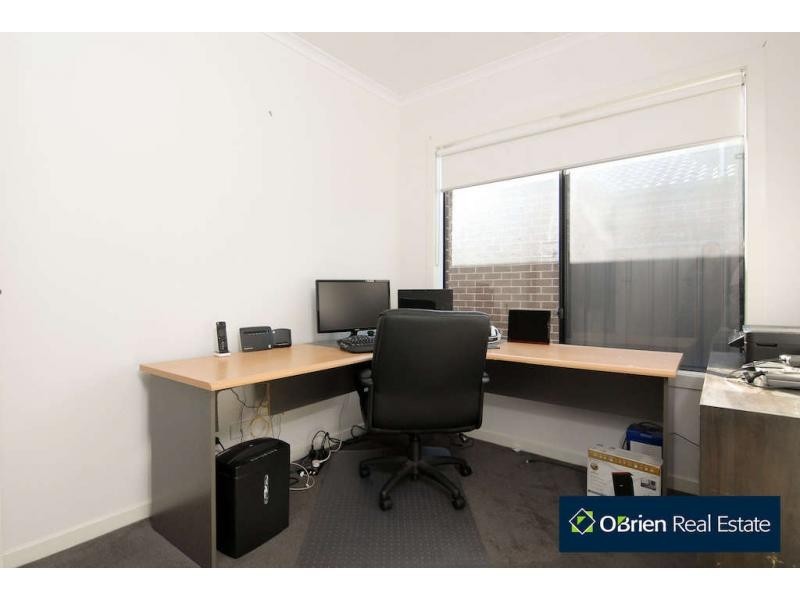 45 Prosperity Avenue, Cranbourne North VIC 3977