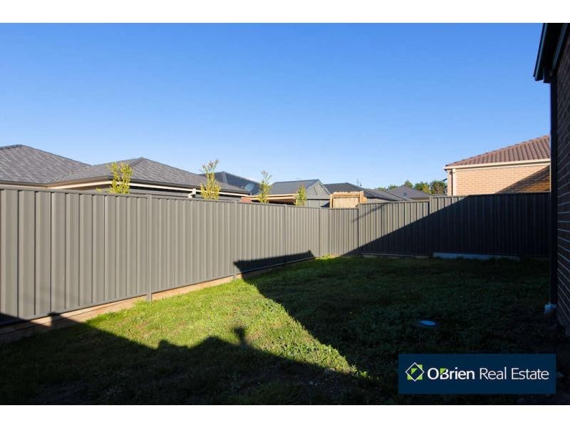 45 Prosperity Avenue, Cranbourne North VIC 3977