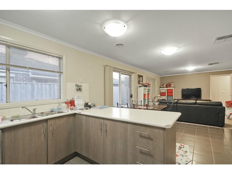 53 Tipperary Circuit, Pakenham VIC 3810