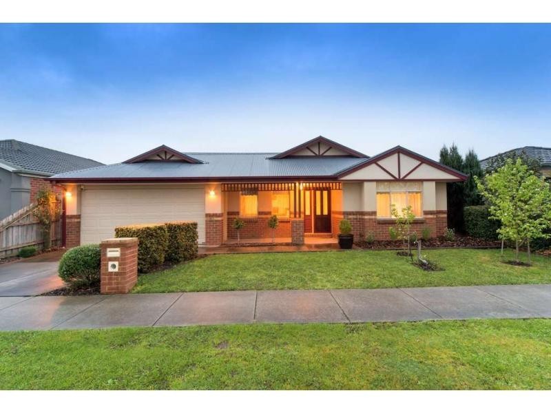 8 Formby Place, Cranbourne VIC 3977