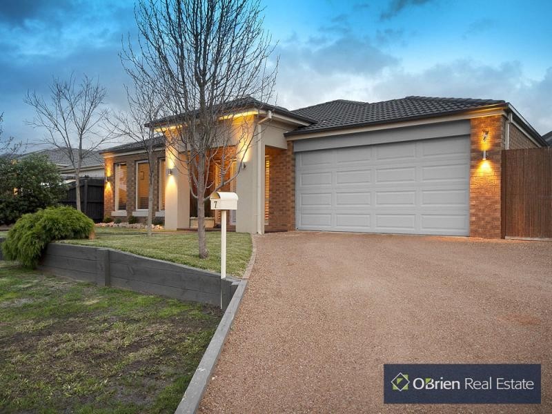 7 Walmac Close, Tooradin VIC 3980