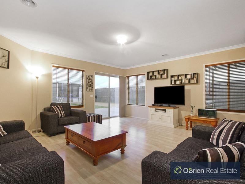 7 Walmac Close, Tooradin VIC 3980