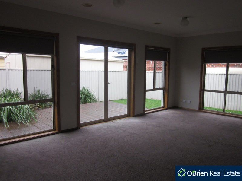 20 Hartland Circuit, Pakenham VIC 3810