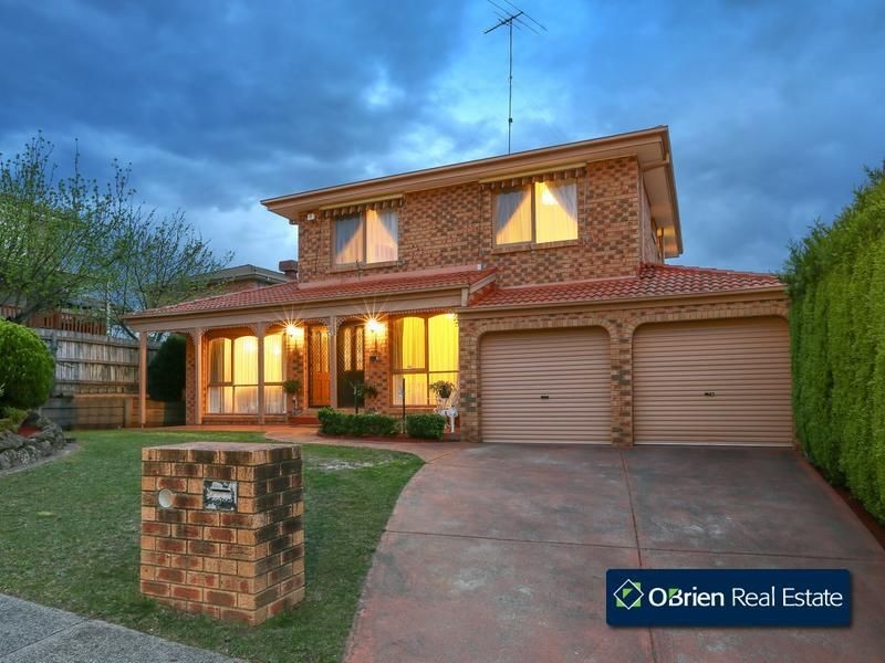 2 Moya Close, Endeavour Hills VIC 3802