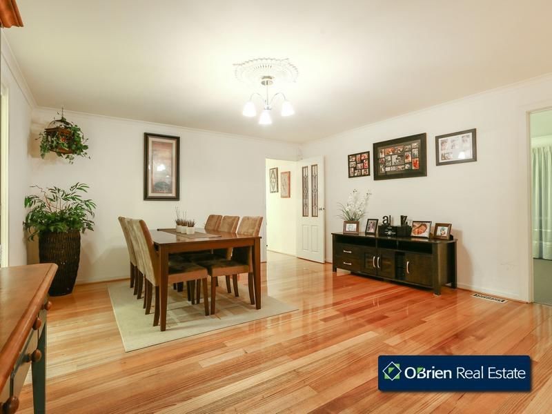 2 Moya Close, Endeavour Hills VIC 3802