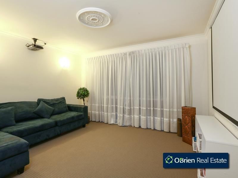 2 Moya Close, Endeavour Hills VIC 3802