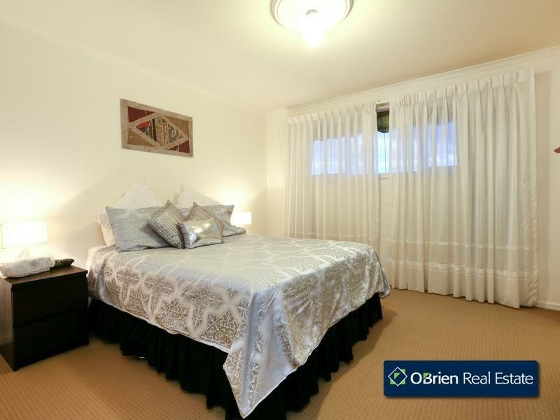 2 Moya Close, Endeavour Hills VIC 3802