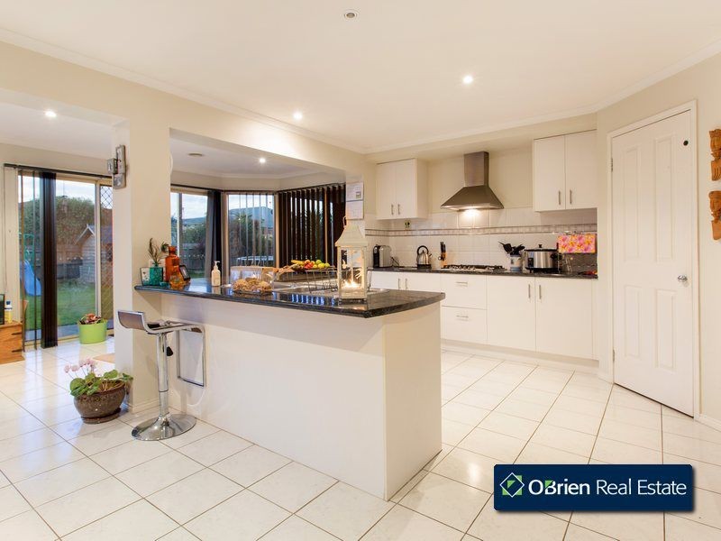 6 Keswick Court, Narre Warren South VIC 3805