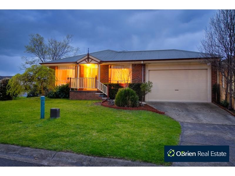 33 Artists Crescent, Narre Warren South VIC 3805