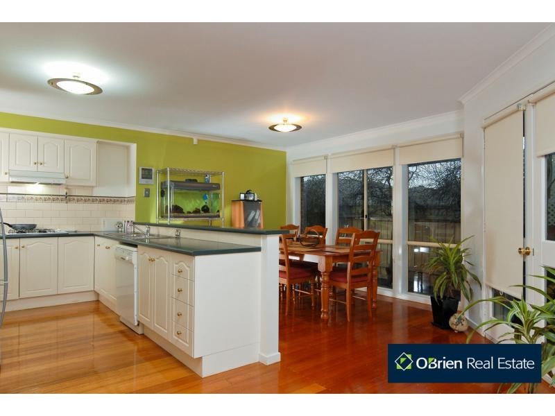 33 Artists Crescent, Narre Warren South VIC 3805