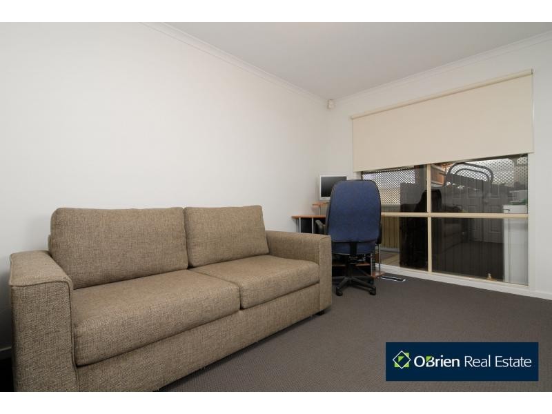 33 Artists Crescent, Narre Warren South VIC 3805