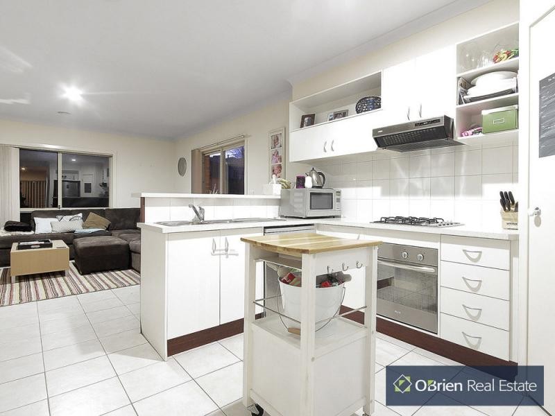 4 Chong Court, Berwick VIC 3806