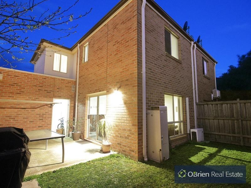 4 Chong Court, Berwick VIC 3806