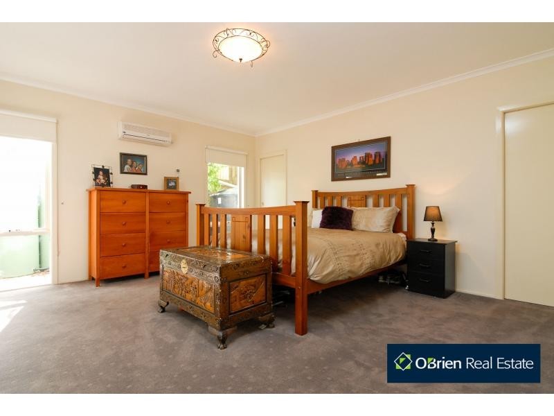 4 Oatlands Road, Narre Warren North VIC 3804