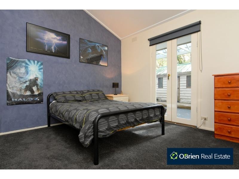 4 Oatlands Road, Narre Warren North VIC 3804