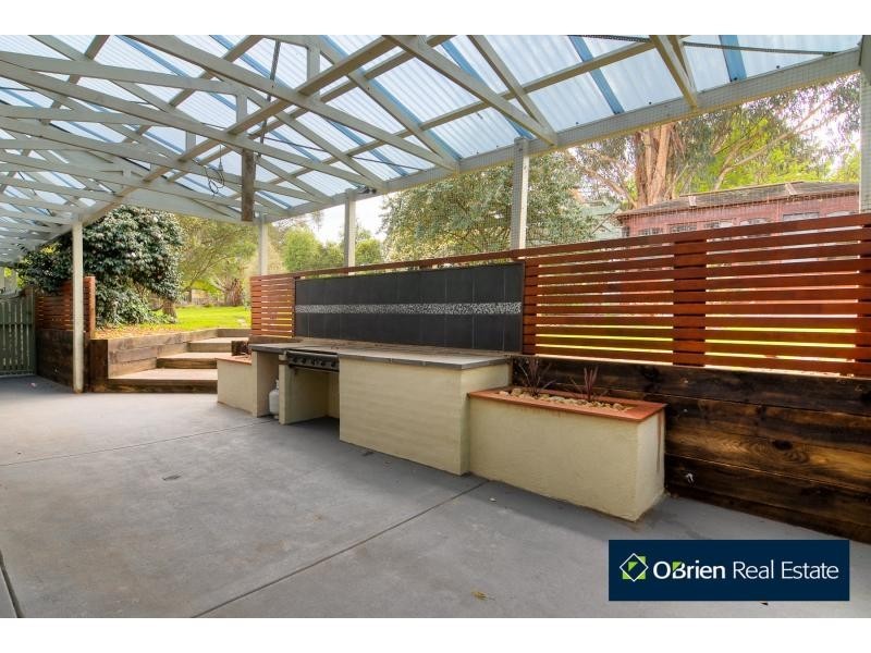 4 Oatlands Road, Narre Warren North VIC 3804