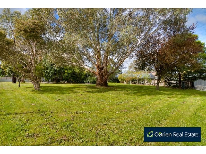 4 Oatlands Road, Narre Warren North VIC 3804