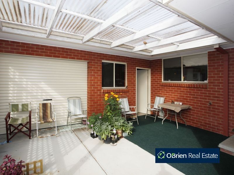 13 Pioneers Crescent, Pakenham VIC 3810