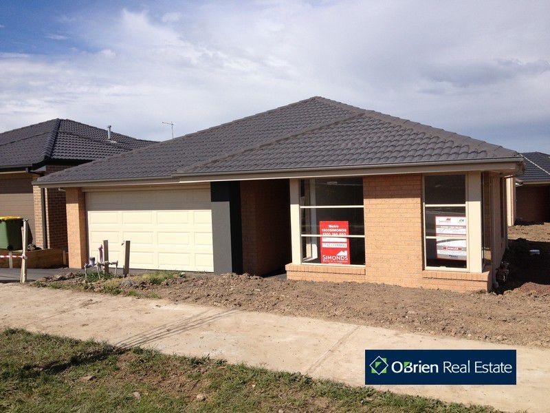 7 Clendon Drive, Officer VIC 3809