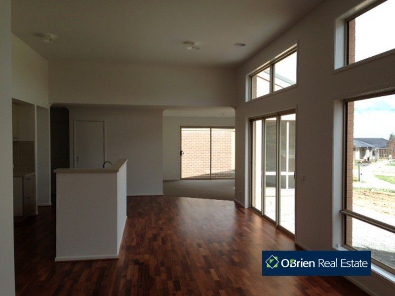 7 Clendon Drive, Officer VIC 3809