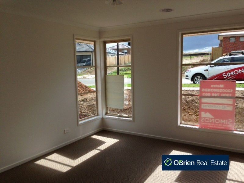 7 Clendon Drive, Officer VIC 3809