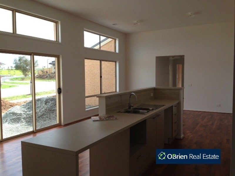 7 Clendon Drive, Officer VIC 3809