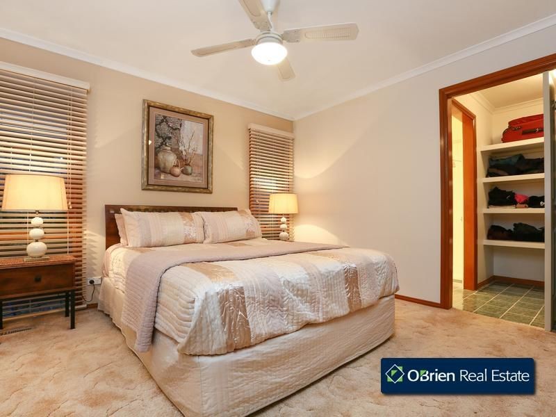 12 Bournevale Drive, Berwick VIC 3806