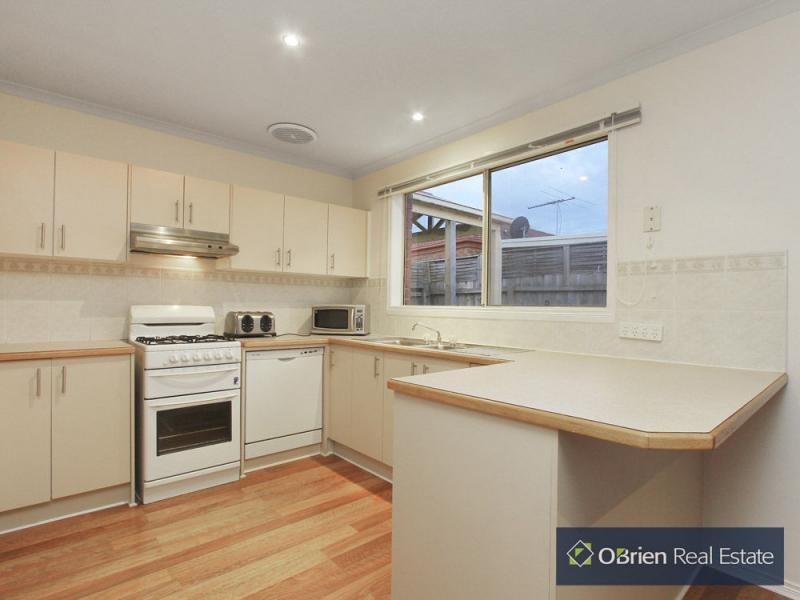 2 Rimes Court, Cranbourne West VIC 3977