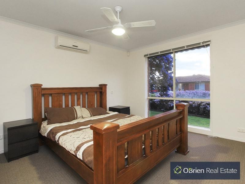 2 Rimes Court, Cranbourne West VIC 3977