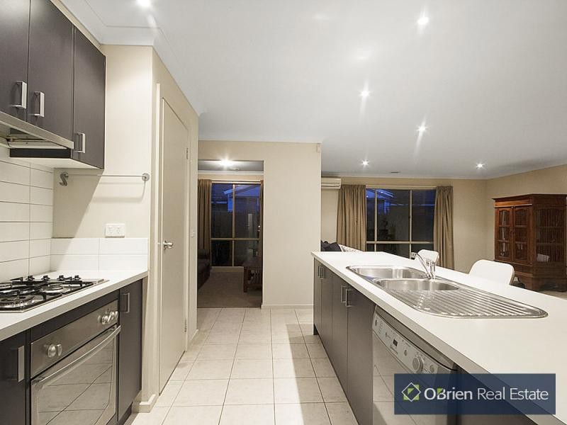 15 Tuscan Court, Lyndhurst VIC 3975