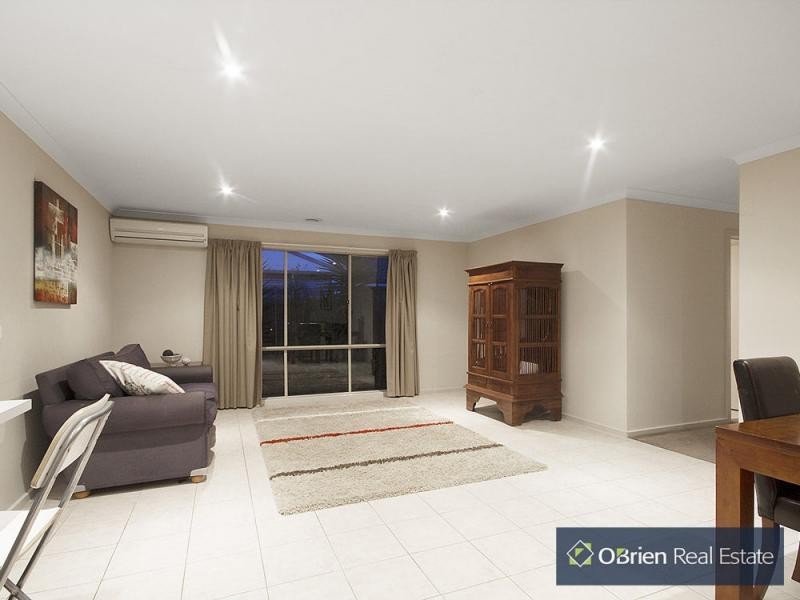 15 Tuscan Court, Lyndhurst VIC 3975