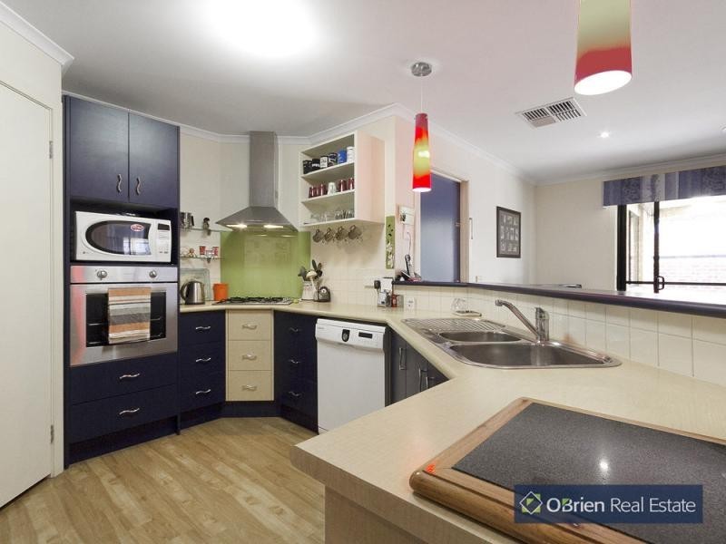 3 Ellesse Way, Berwick VIC 3806