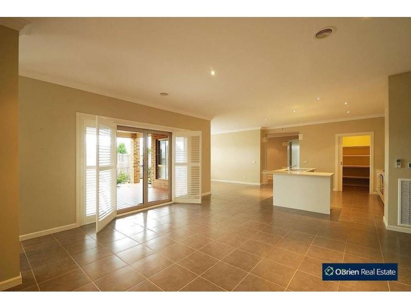 31 Mackellar Street, Pakenham VIC 3810