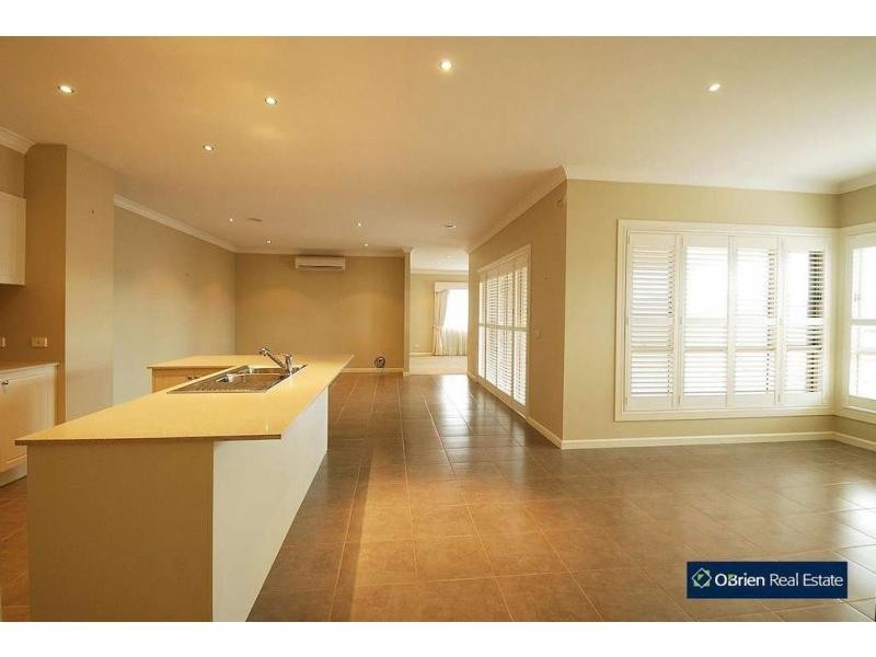 31 Mackellar Street, Pakenham VIC 3810