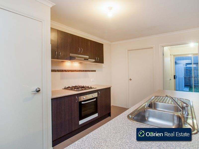 16/220-222 Monahans Road, Cranbourne West VIC 3977