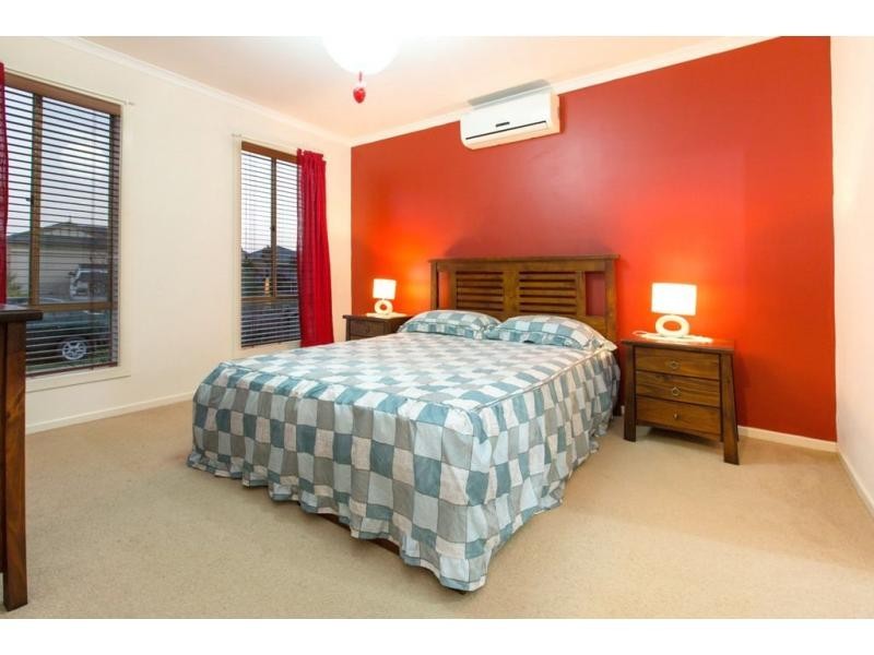 34 Kulkami Way, Cranbourne West VIC 3977