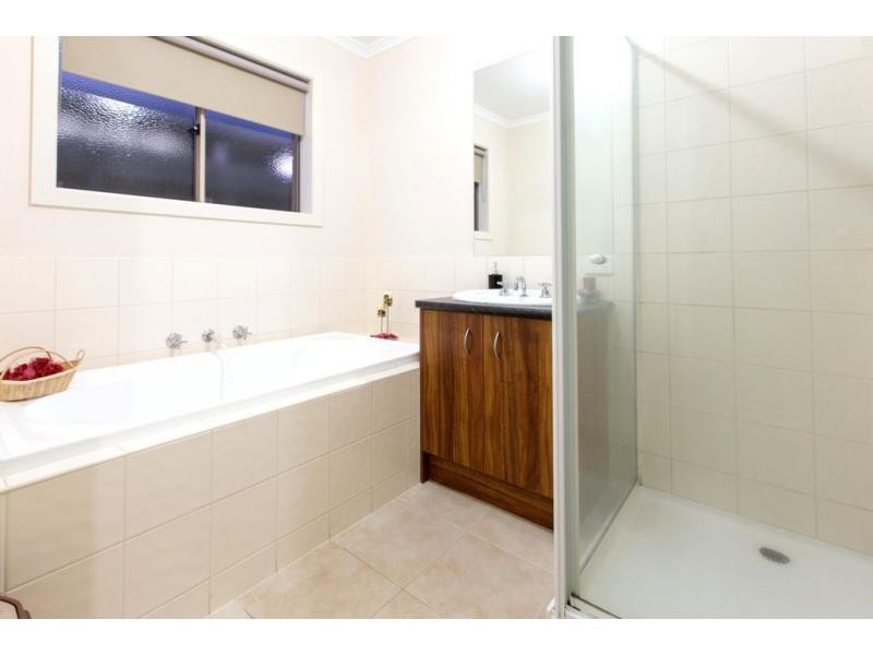 34 Kulkami Way, Cranbourne West VIC 3977