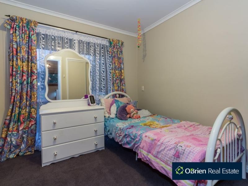 211 Smiths Lane, Cranbourne South VIC 3977