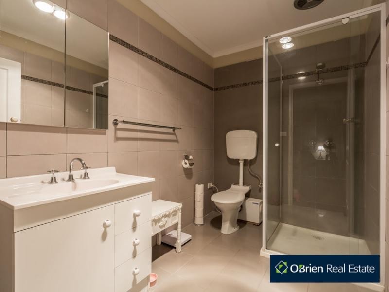 211 Smiths Lane, Cranbourne South VIC 3977