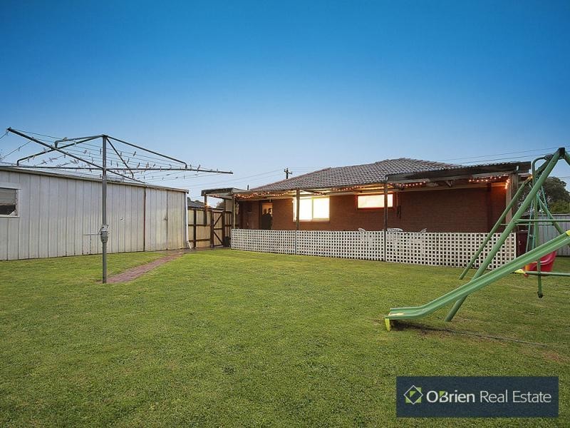 6 Harrison Drive, Cranbourne VIC 3977