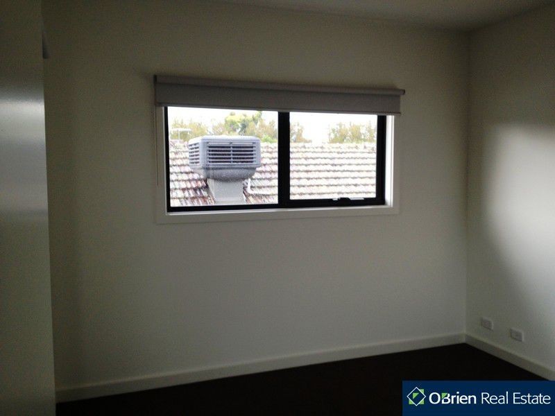 8/75 Lillimur Road, Ormond VIC 3204