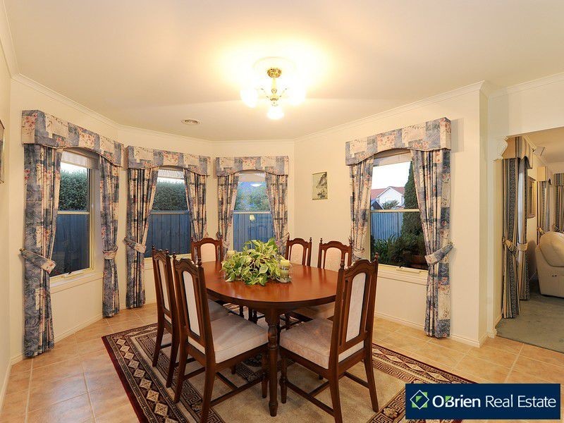 9 Bergamot Place, Berwick VIC 3806