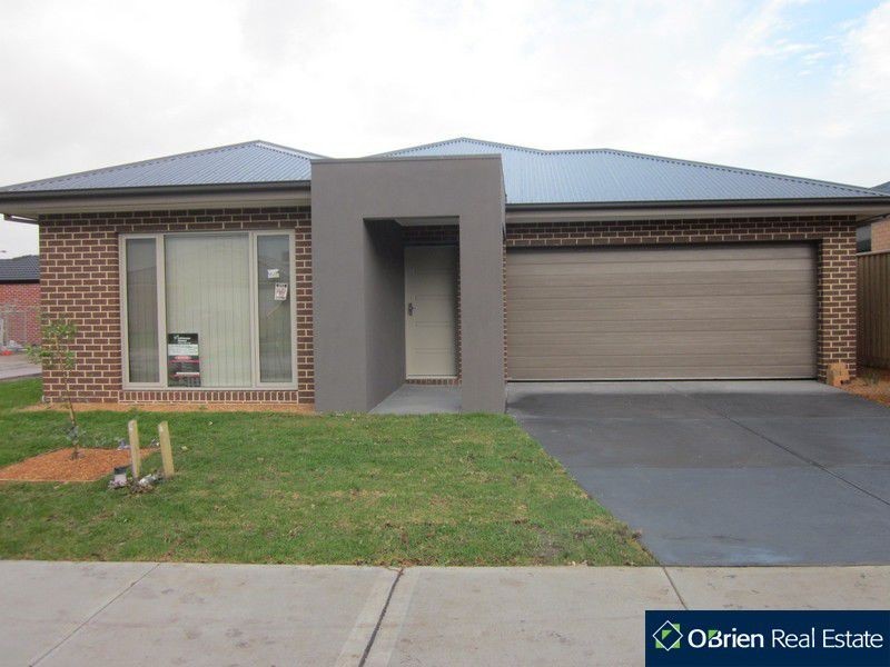 3 Barwon Street, Clyde North VIC 3978