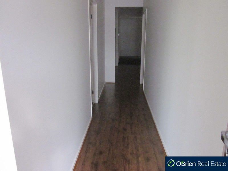 3 Barwon Street, Clyde North VIC 3978