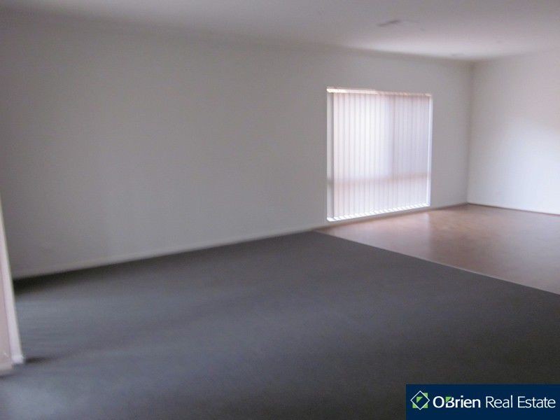 3 Barwon Street, Clyde North VIC 3978