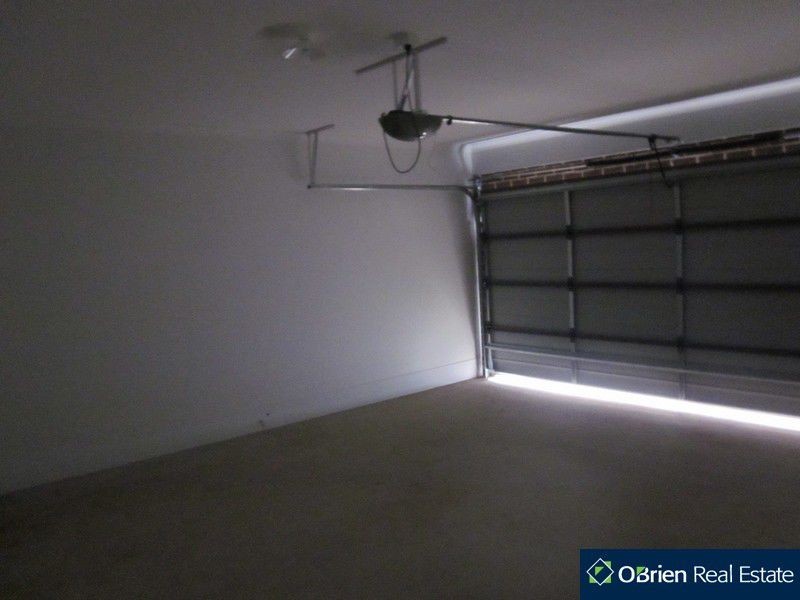 3 Barwon Street, Clyde North VIC 3978